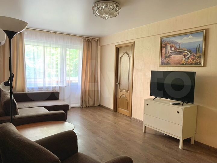 2-к. квартира, 43 м², 3/5 эт.