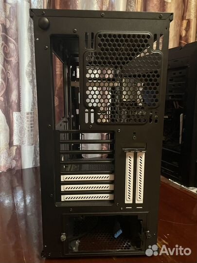 Корпус для пк Fractal Design