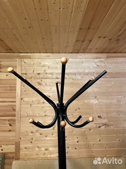 Вешалка напольная металлическая