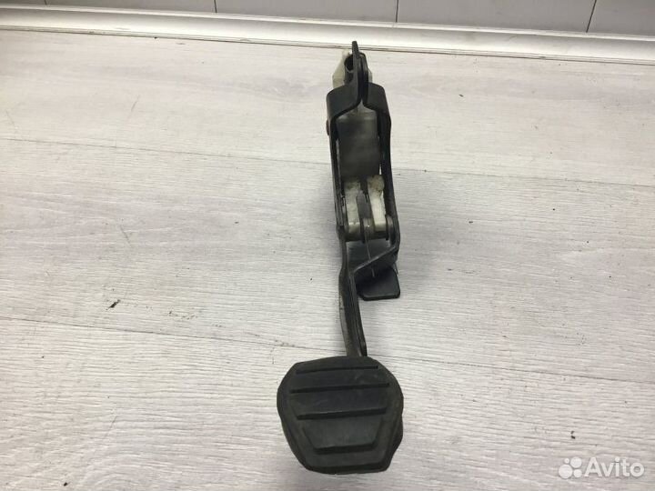 Педаль газа Ford Mondeo 2 2003