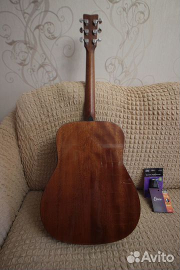 Акустическая гитара Yamaha FG800 + аксессуары