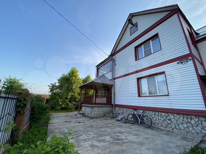 Коттедж 243 м² на участке 21 сот.