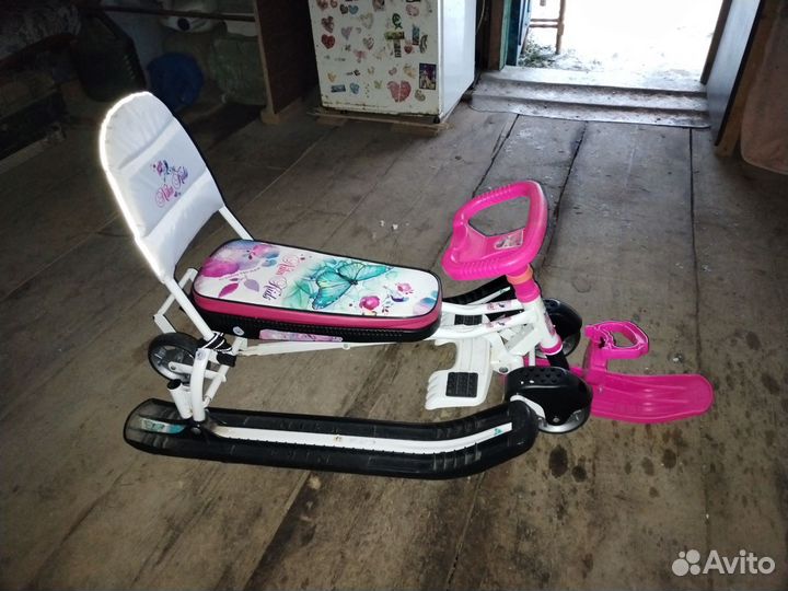 Детский снегокат с колесами