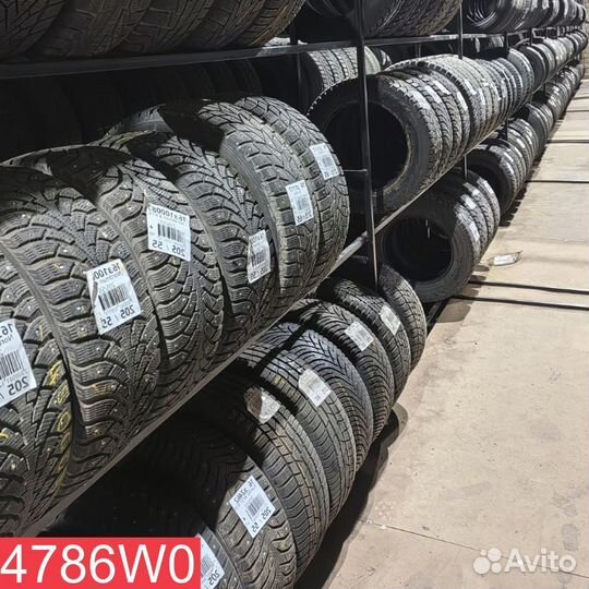 Bridgestone Ice Cruiser 7000 215/60 R16 92M