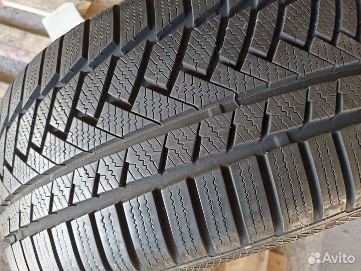 Continental ContiWinterContact TS 850 P 235/45 R18