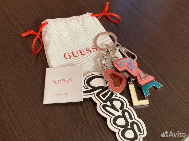 Брелок на сумку guess