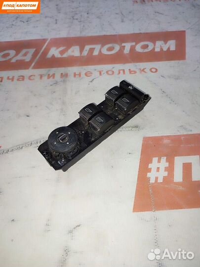 Блок управления стеклоподъемниками передней левой