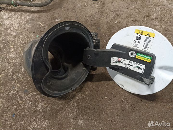 Лючек в сборе форд фокус 3 универсал