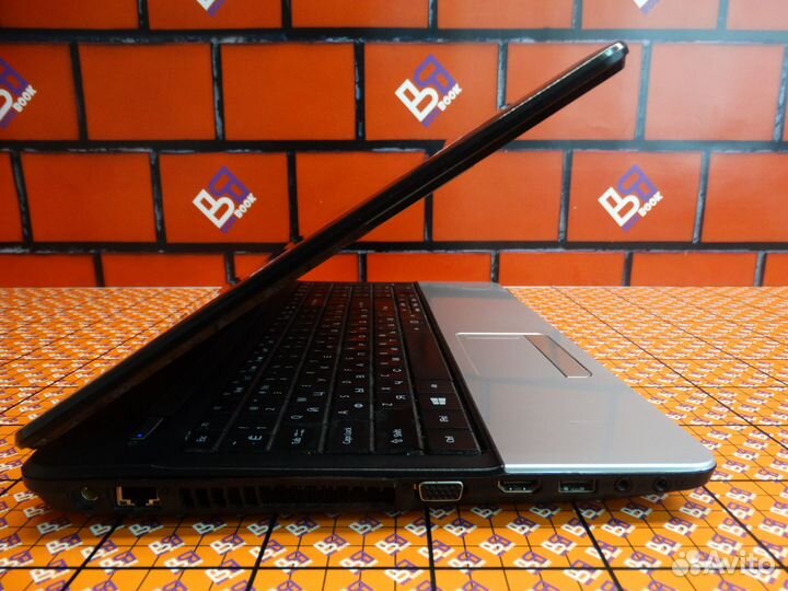 Ноутбук Acer 2020M/Intel HD/12 GB RAM/SSD+HDD