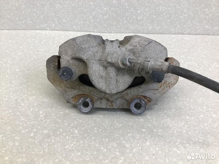 Суппорт передний правый, Ford Kuga 2012 1835113