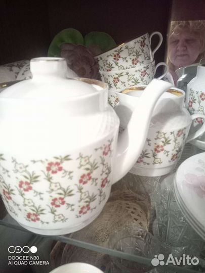 Сервизы столовой и чайный