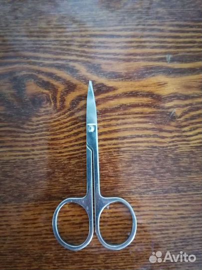 Пилка для ногтей и ножницы