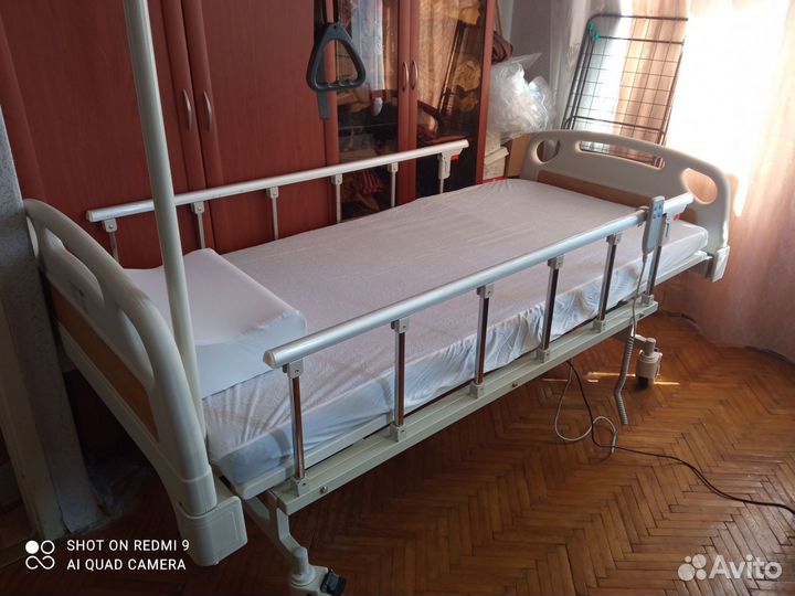 Кровать для лежачих больных с электроприводом б/у