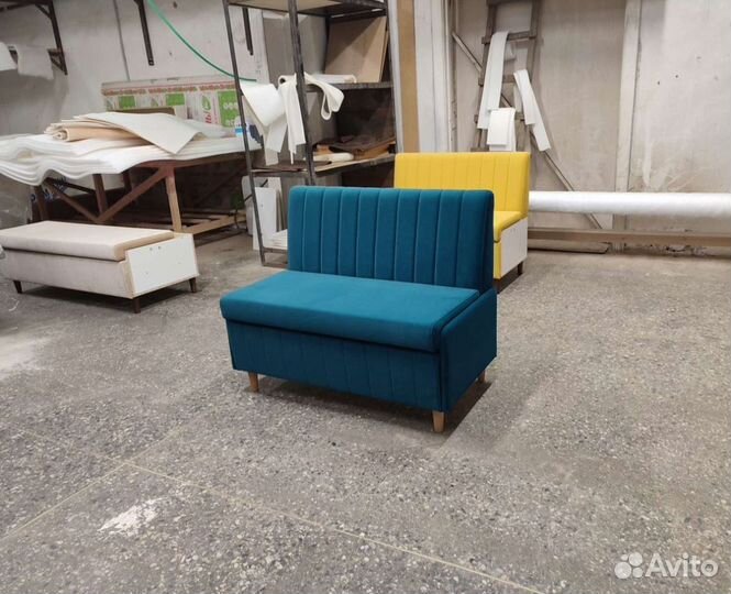 Кухонный диван в наличии 100