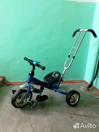 Детский велосипед с ручкой
