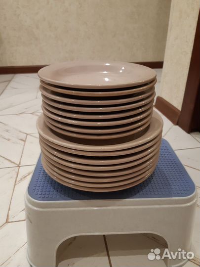 Тарелки 16 штук
