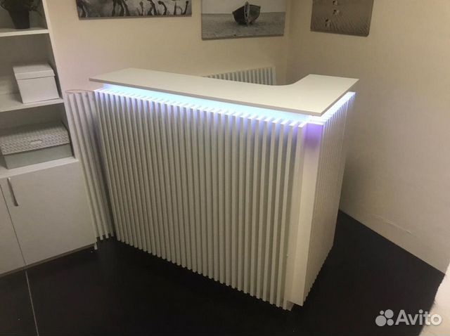 Стойка ресепшн