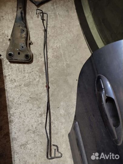 Торсион крышки багажника на nissan almera classic