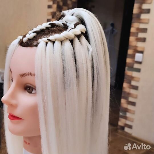 Модель на афрокосы 1500