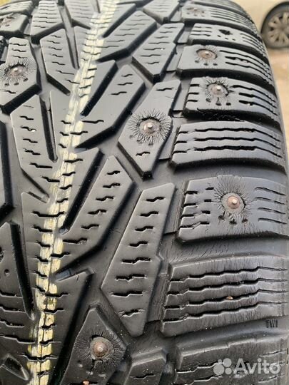 Nokian Tyres Hakkapeliitta 7 215/60 R16 99T