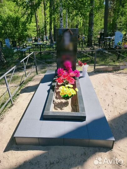 Благоустройство могил плиткой