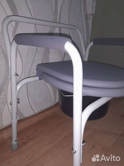 Кресло-туалет, стул санитарный