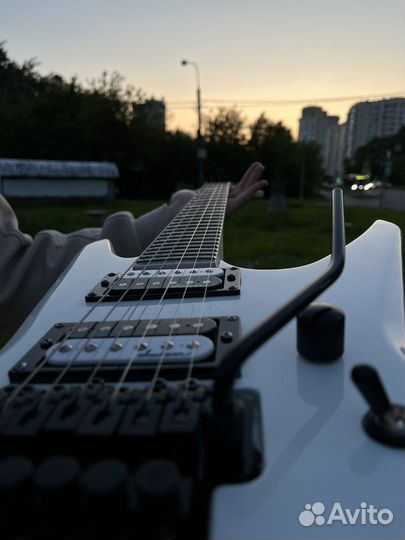 Электро гитара jackson JS32 Warrior Snow (новая)