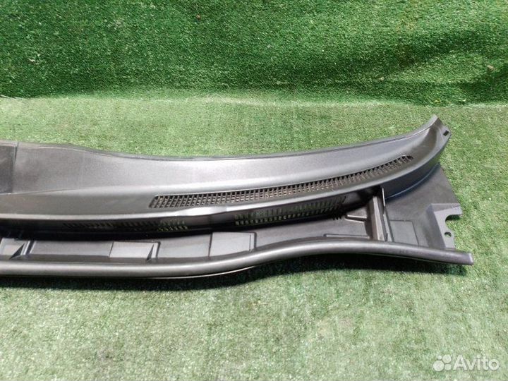 Решетка под лобовое стекло Toyota Corolla Axio