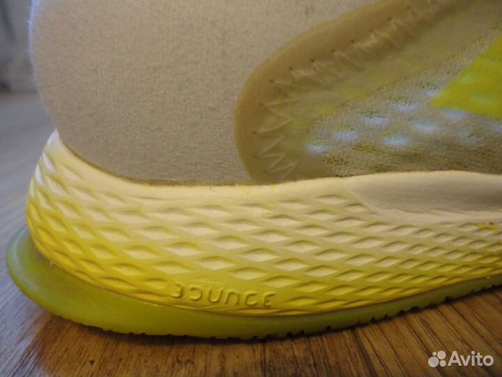 Кроссовки adidas