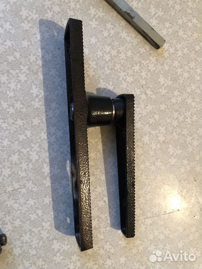 Дверные ручки