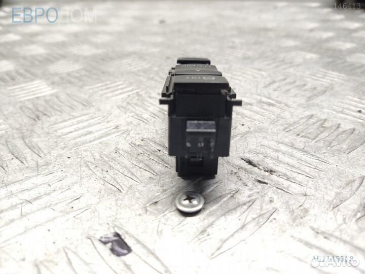 Переключатель управления в центральной консоли на BMW F32 s1145518