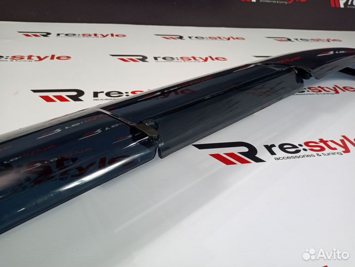 Дeфлектор люка Toyota Land Cruiser Cygnus K1890