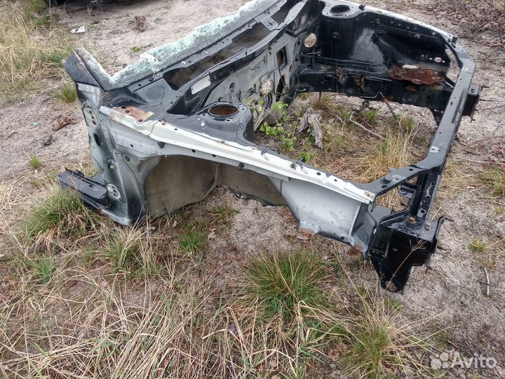 Передняя часть Киа Спектра