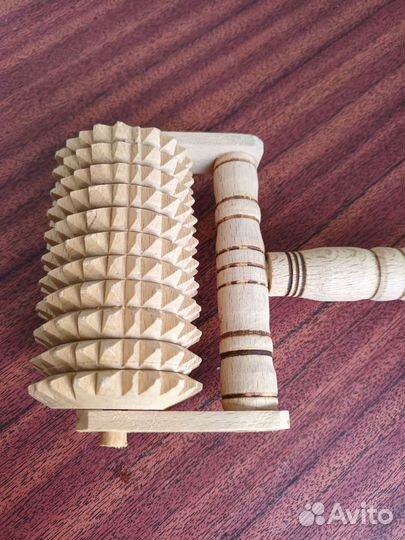 Массажер ручной, деревянный