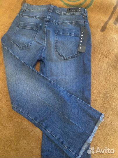 Джинсы Sisley новые