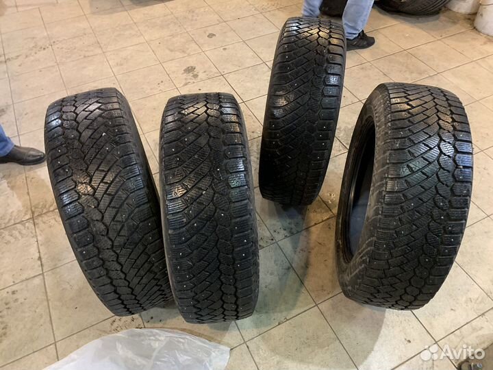 Gislaved Nord Frost 200 SUV 235/60 R18
