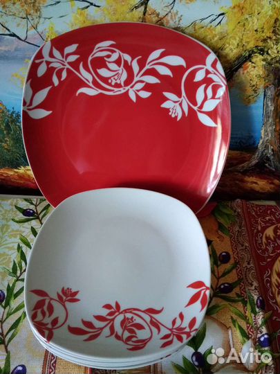 Набор салатников и тарелок