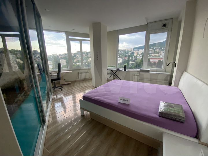 2-к. квартира, 120 м², 5/6 эт.