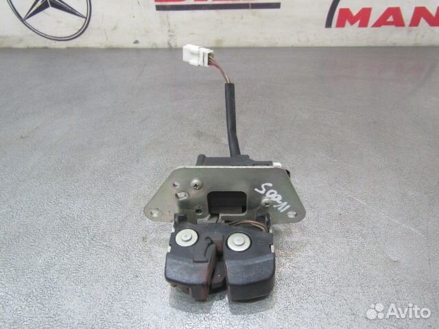 Замок инструментального ящика слева Iveco Stralis