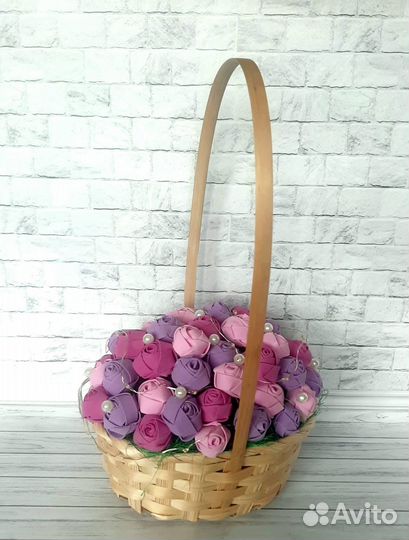 Корзинка цветов с подсветкой - хороший подарок