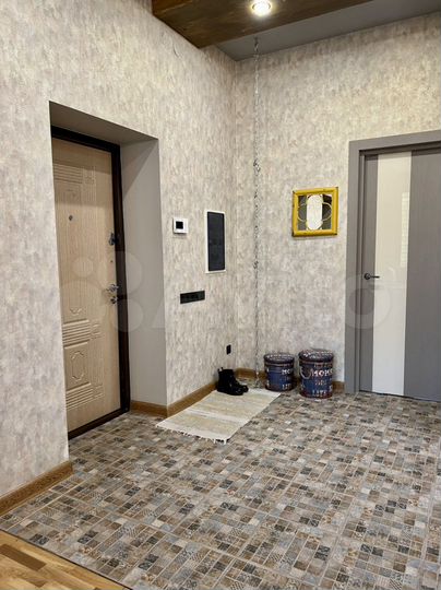 3-к. квартира, 105 м², 1/3 эт.