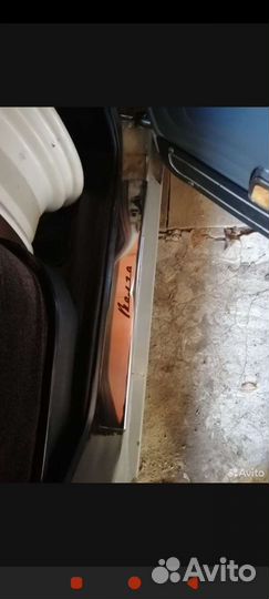 Накладки на пороги волга