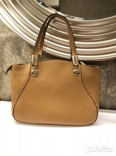 Женская сумка фирмы «Pipani”