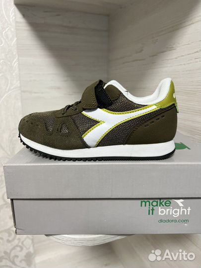 Кроссовки новые