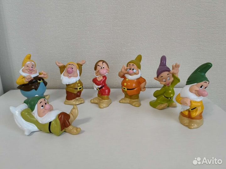 Игровой набор Белоснежка и семь гномов (Disney)