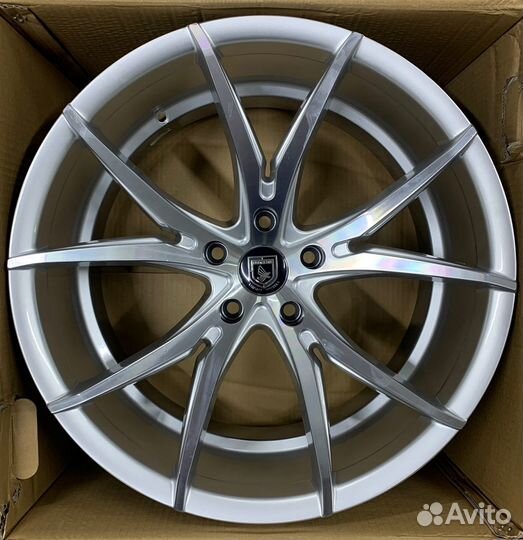 Летние колеса на Land Rover DIscovery R20