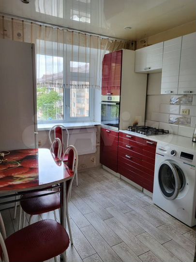 3-к. квартира, 56 м², 3/5 эт.