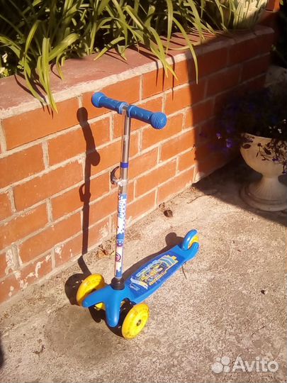 Самокат детский трехколесный