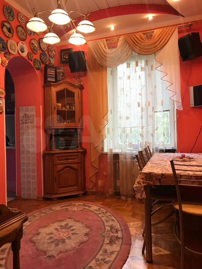 4-к. квартира, 90 м², 1/2 эт.