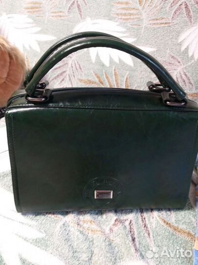Продам новую фирменную сумку